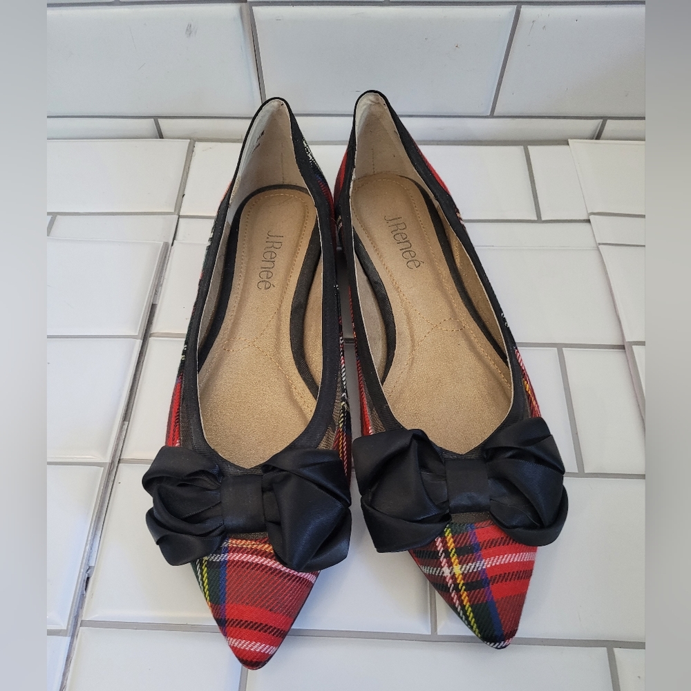 J.RENEE Allison Holiday Theme Ballet Flat Shoe Red Tartan Plaid Pattern Pointed